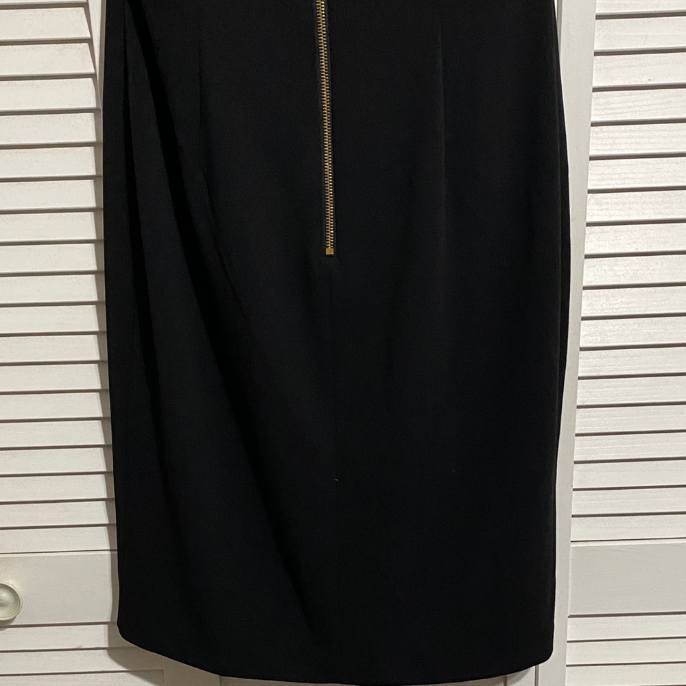 Calvin Klein cold shoulder dress! - Picture 5 of 8